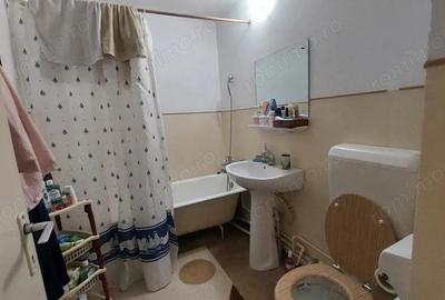 Apartament 2 camere decomandat etaj 1 Cetate - 3