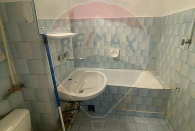 Apartament cu 3 camere decomandat în Central - 1