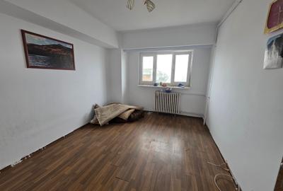 Berceni, pe B-ul Obregia, stradal, bloc reabilitat, pasajul Europa Unita - 13