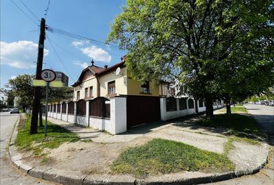 Casă individuală cu 14 camere cu Canalizare în Dâmbovița - 1