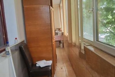 Trei camere etajul 1 , apartament Central. - 14