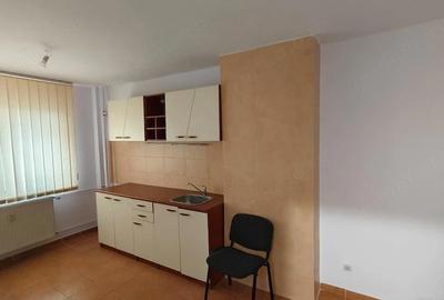 Apartament cu 4 camere semidecomandat în Turda - 4