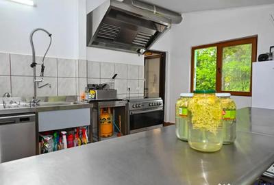 Spațiu comercial, de 980 mp, în Zărnești - 2