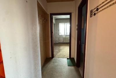 Apartament cu 3 camere decomandat în 1 Mai - 10