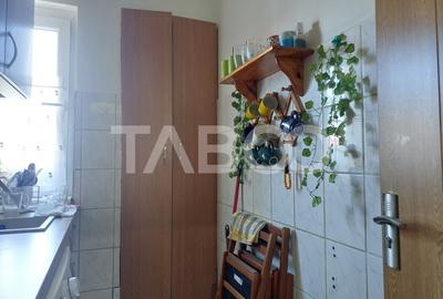 Apartament cu 3 camere semidecomandat, mobilat în Mihai Viteazul - 10