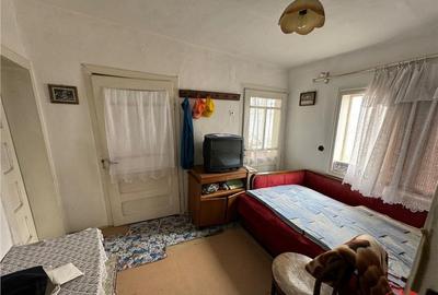 Casa si teren de in Tifesti - Sat Olesesti 30.000 Euro - 7