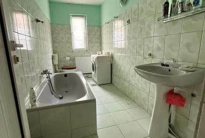 Casă cu 6 camere cu Canalizare în Mehala - 14