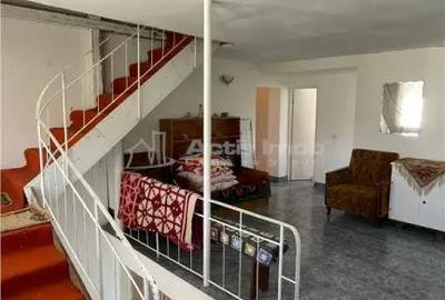 Casă cu 9 camere cu Teren 256 Mp în Geoagiu-Băi - 3