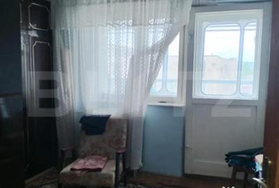 Apartament cu 4 camere decomandat, mobilat în Central