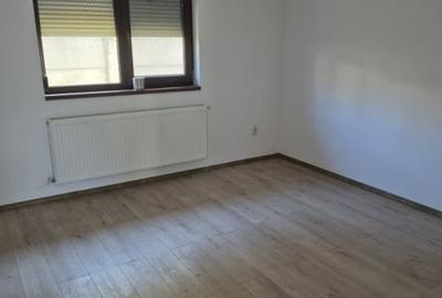 Casă cu 3 camere cu Teren 400 Mp în Domnești - 9