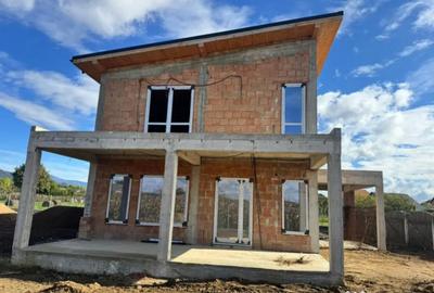 Casă cu 4 camere cu Teren 420 Mp în Săsar - 5