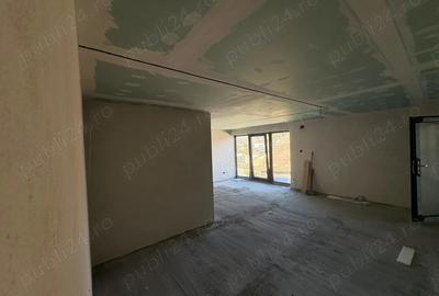 Casă cu 4 camere cu Teren 648 Mp în Central - 8