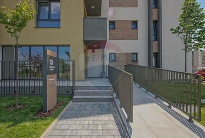 Apartament cu 2 camere decomandat în Tractorul - 2