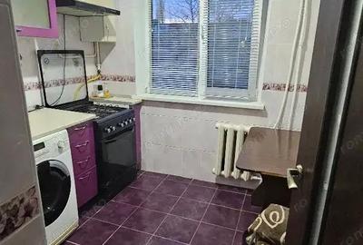 Garsonieră decomandată în Titan - 2