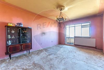 Apartament 2 camere/ 2 balcoane/de renovat-  zona Tractorul! - 10