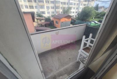 Apartament cu 3 camere de vanzare in Campina - Zona Scoal... - 12