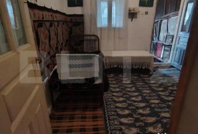 Casă cu 3 camere cu Teren 2310 Mp în Central - 2