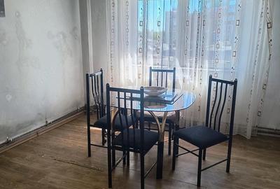 Garsonieră decomandată în UTA - 2