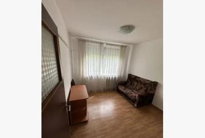 Apartament cu 3 camere decomandat în Giurgiului - 8