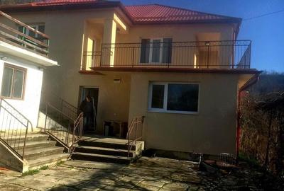 Casă cu Teren 3000 Mp în Central