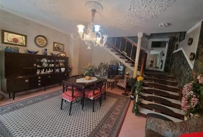 Duplex cu 6 camere în Central
