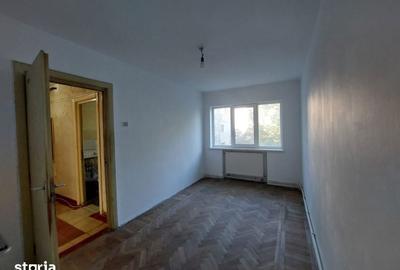 Apartament cu 3 camere nedecomandat în Vultureni - 4
