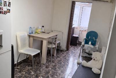 Apartament de vanzare - 4