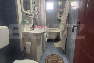 Apartament cu 3 camere decomandat în Micro 4 - 11