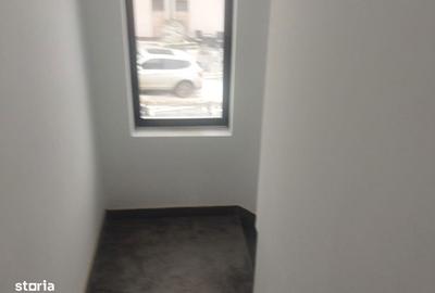 Casă cu 4 camere cu Teren 225 Mp în Valea Adâncă - 1