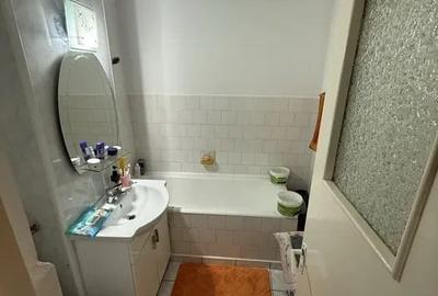 Apartament 2 camere, decomandat, etaj 1/4, zona Nicolina Apartament 2 camere, decomandat, etaj 1/4, zona Nicolina - 6