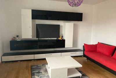 Apartament 3 camere de inchiriat | Etaj 1 | Decomandat | Loc de parcare privat