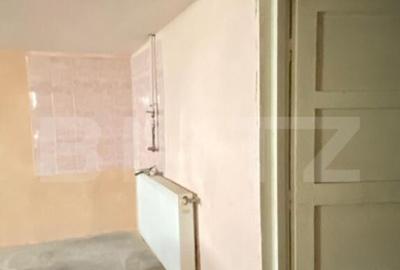 Casă cu 4 camere cu Canalizare în Central - 6