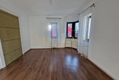 Casa individuala de 7 camere, decomandata, 228 mp., zona Sud. - 3