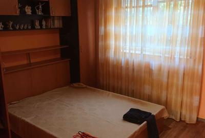 Casă cu 4 camere decomandat cu Teren 840 Mp în Hârșova - 1