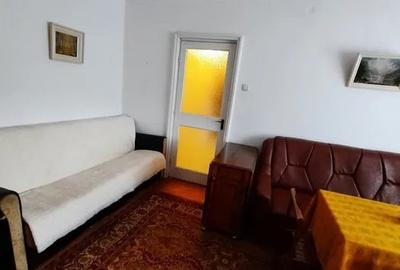 Apartament cu 2 camere, etaj 3/4, zona Podu Ros - 3