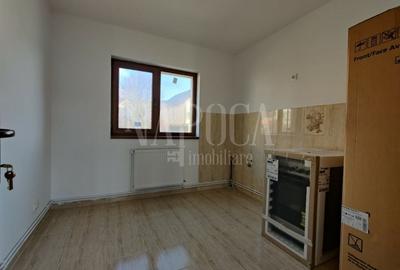 Casă individuală cu 7 camere cu Canalizare în Iris - 7