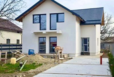 Casă individuală cu 4 camere cu Canalizare în Căciulați - 2