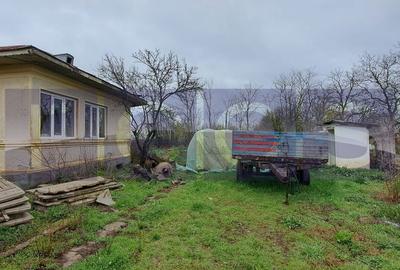 Casă cu 4 camere cu Teren 400 Mp în Crângeni - 4