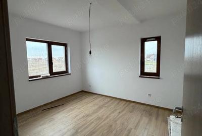 Casă cu Teren 370 Mp în Săcălaz - 7