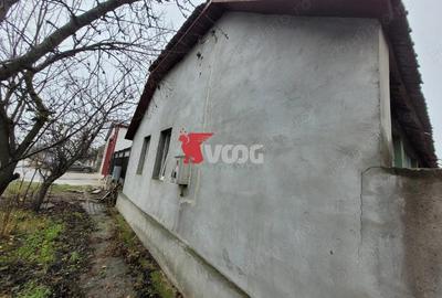 Casa cu teren de 1125mp - 1