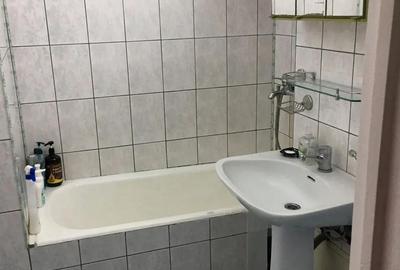 Apartament cu 3 camere semidecomandat în Central - 2