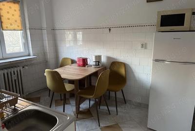 Apartament cu 3 camere decomandat în 1 Mai - 3