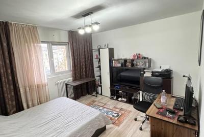 Alexandru - Zimbru - 2 camere decomandat - mobilat - etaj intermediar - 10