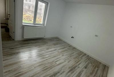 Casă cu 3 camere cu Teren 358 Mp în Joița - 1