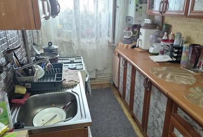 Apartament cu 3 camere nedecomandat în Gojdu - 4