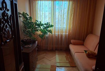 Apartament cu 3 camere decomandat, mobilat în Titan - 5