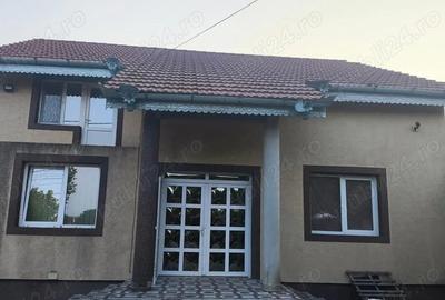 Casă cu 6 camere cu Teren 488 Mp în Central - 10