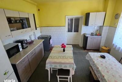 Casă cu 4 camere în Hunedoara - 2