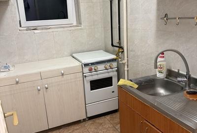Apartament cu 2 camere semidecomandat în Gara de Nord