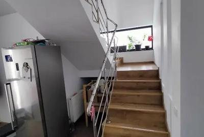 Casă cu 4 camere cu Canalizare în Rediu - 10